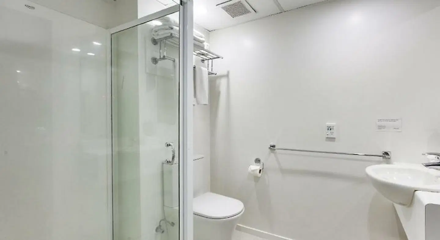 Mercure Wellington Abel Tasman Badezimmer