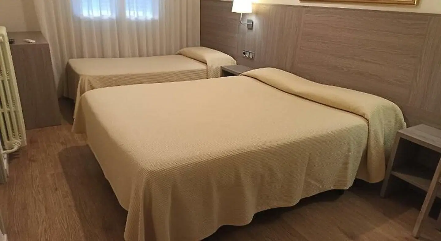 Europa ROOM_EXAMPLE
