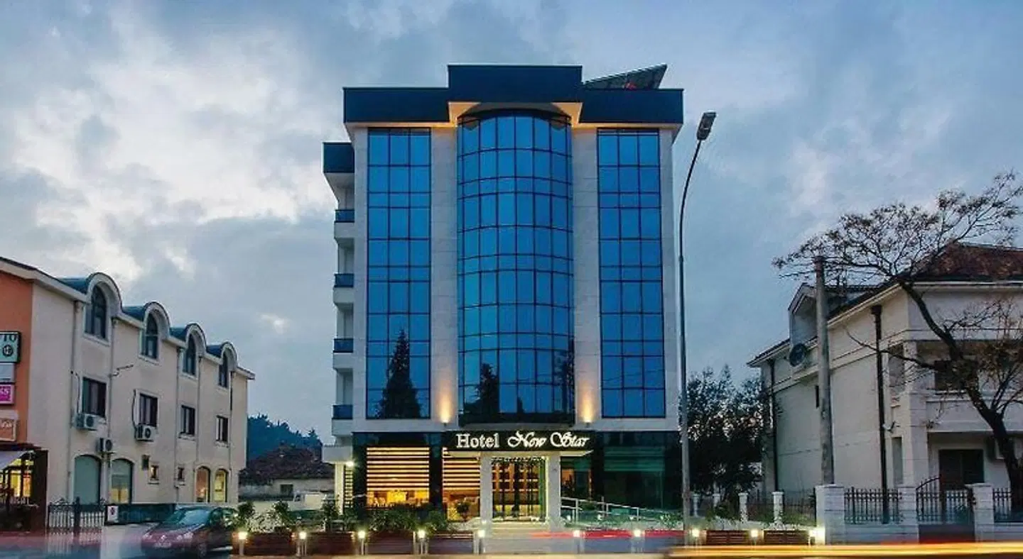 New Star EXTERIOR