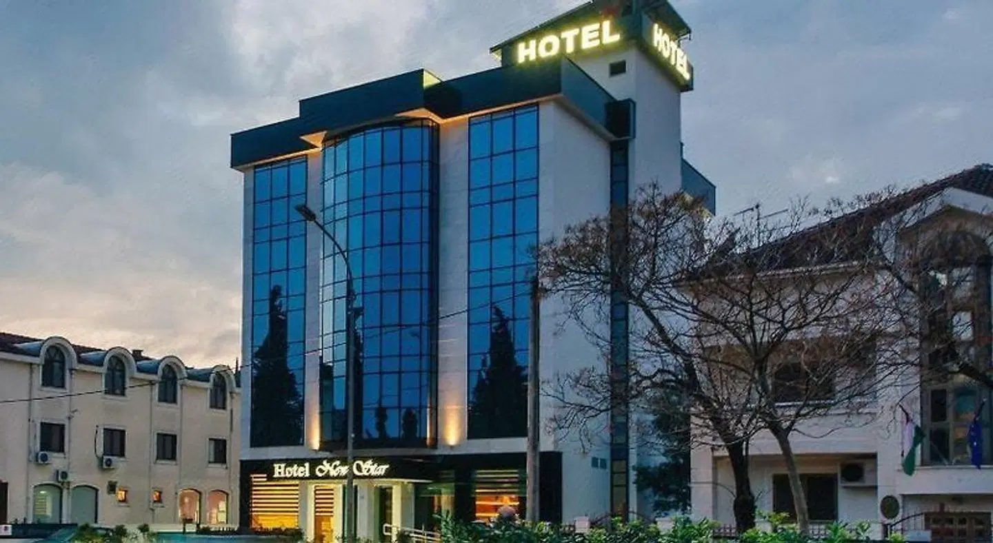 New Star EXTERIOR