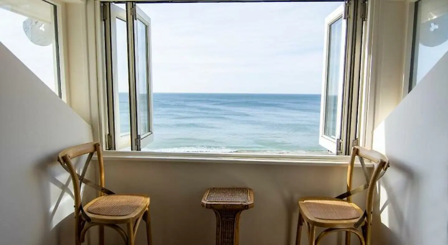 Tolcarne Beach Apartments Bar