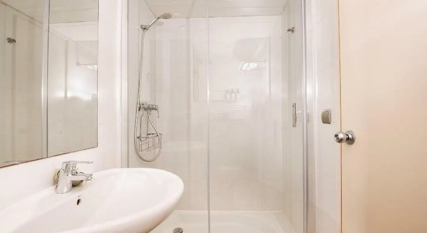 Apartamentos Castellmar Badezimmer