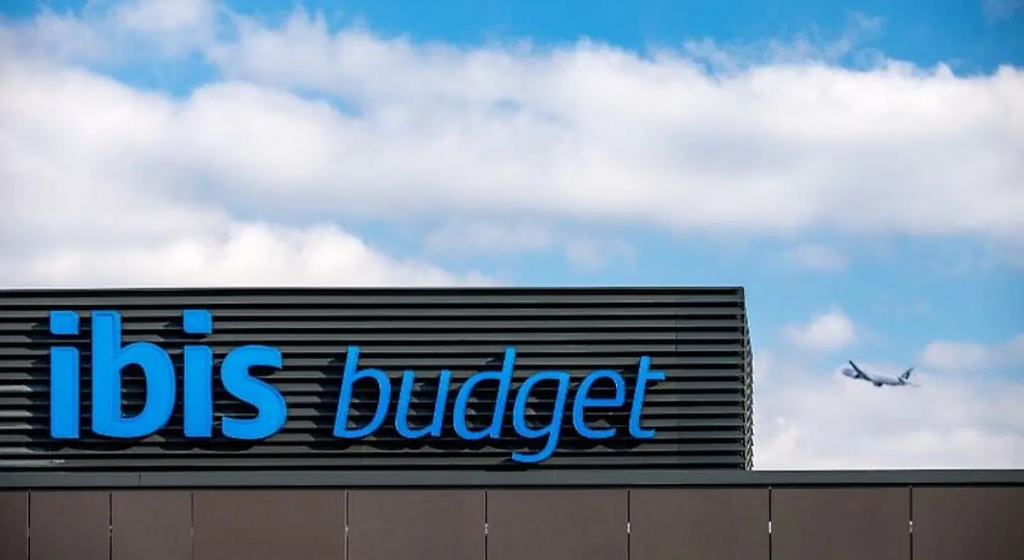 ibis budget Manchester Airport EXTERIOR