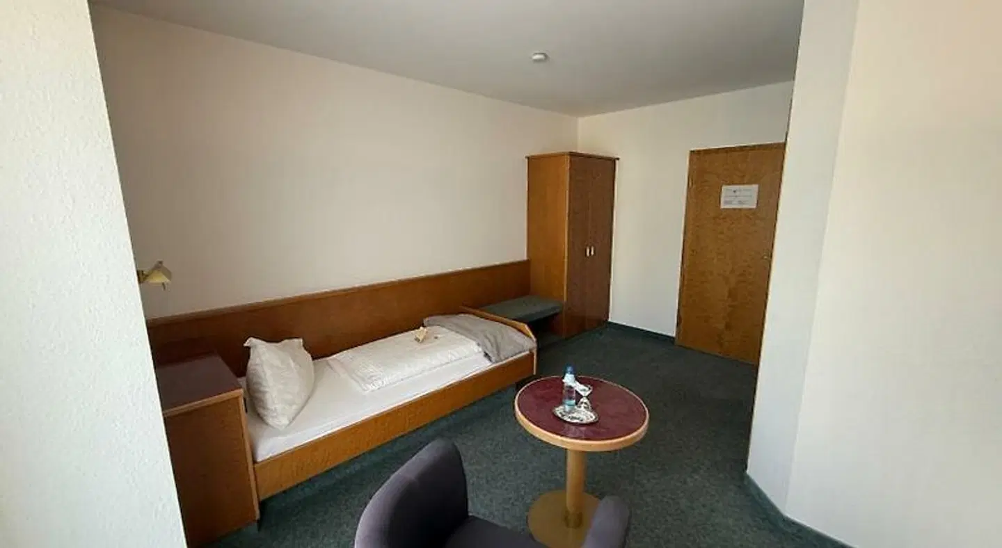 Zimmermann ROOM_EXAMPLE