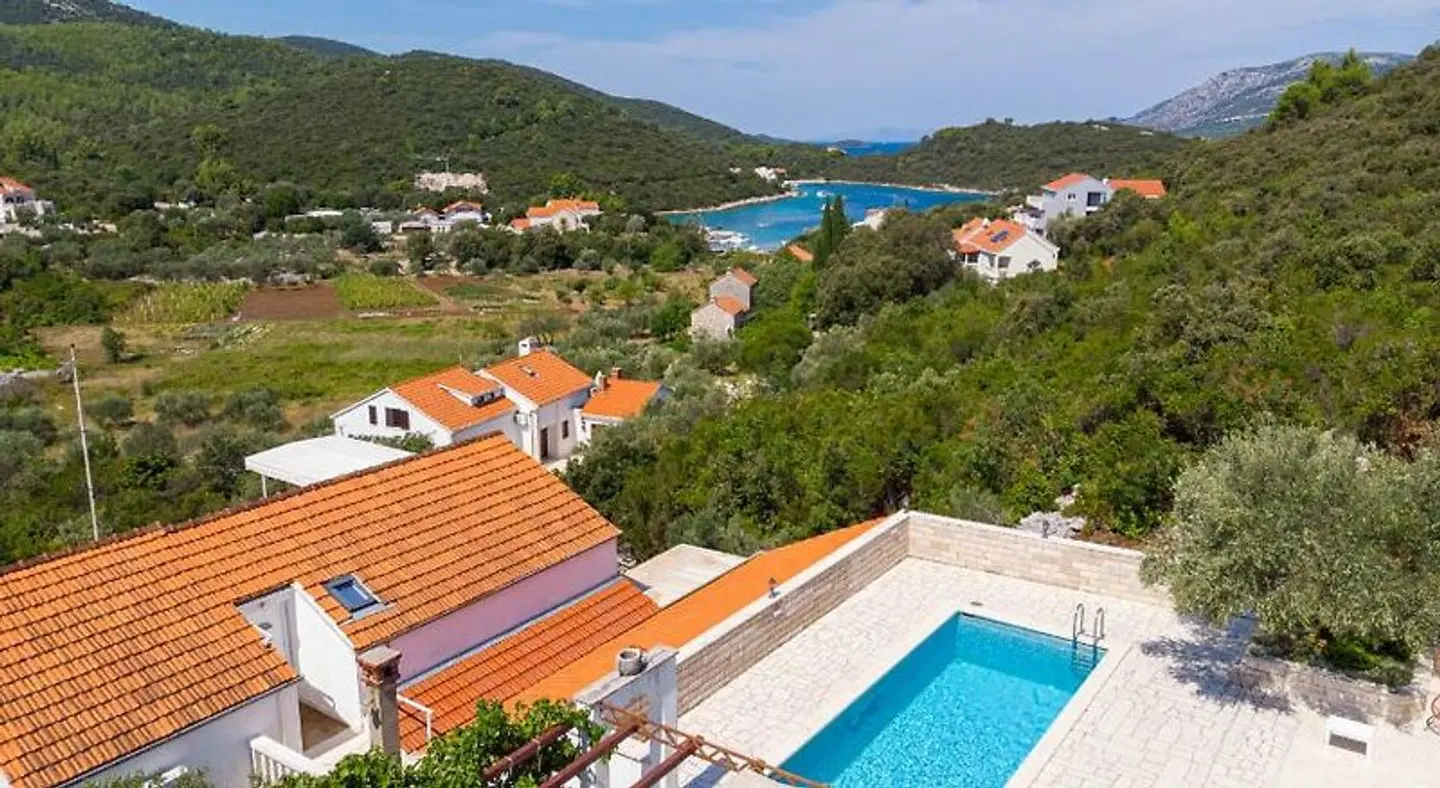 Villa Castello OUTDOOR_POOL