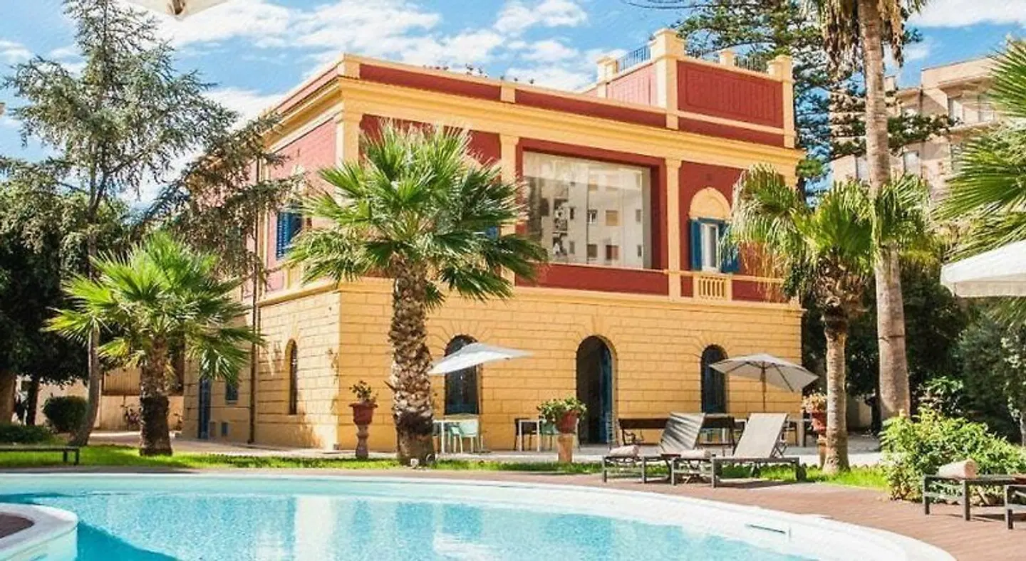 Giardini Mon Plaisir OUTDOOR_POOL