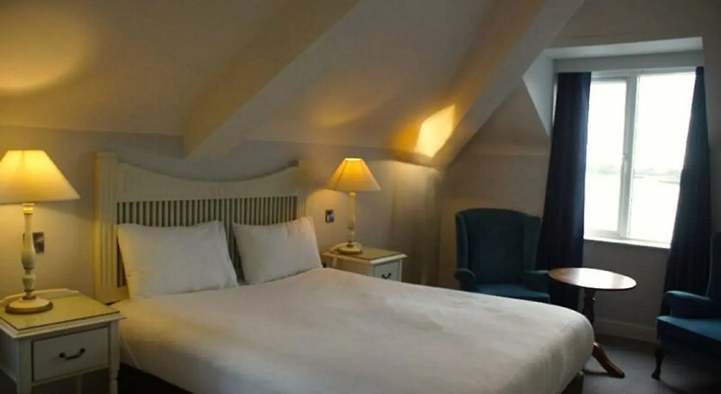 WatersEdge ROOM_EXAMPLE
