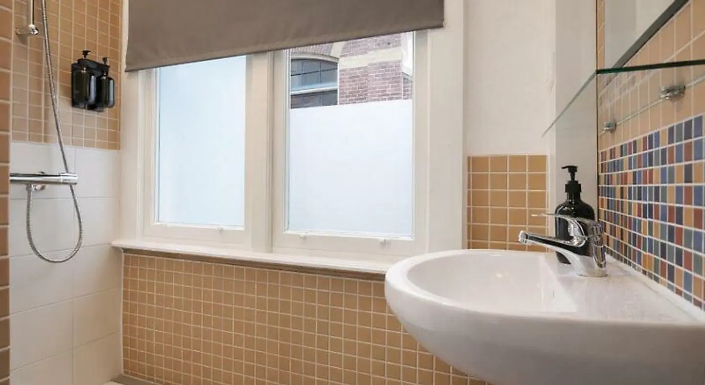 King's Inn City Hostel - Hotel Alkmaar Badezimmer