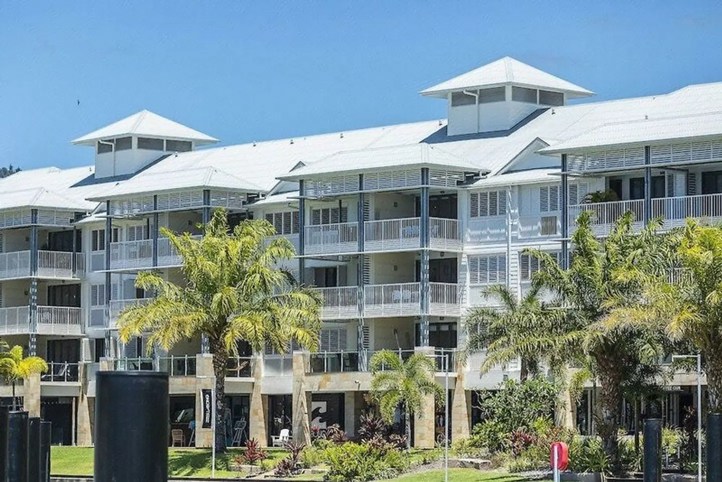 The Boathouse Apartments EXTERIOR