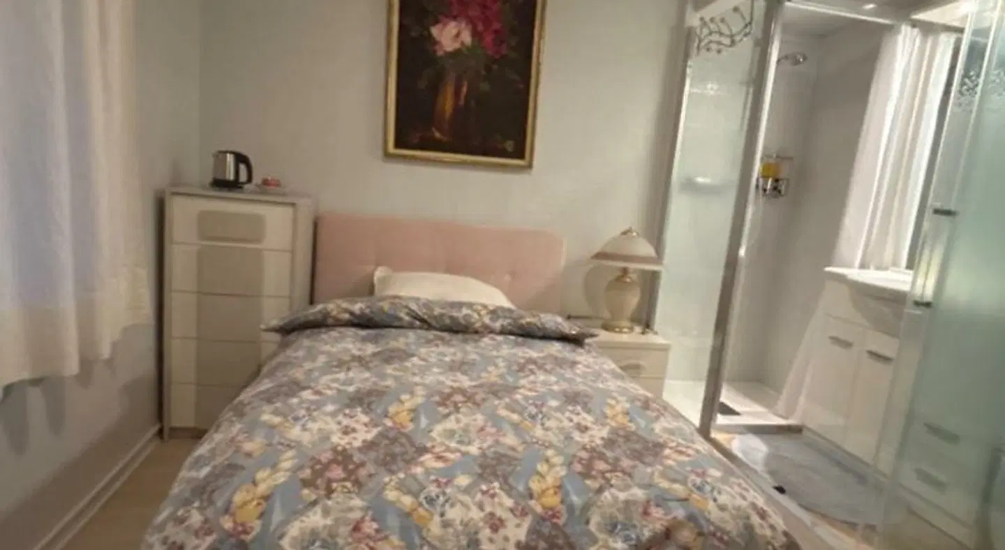 Grotto Flora ROOM_EXAMPLE