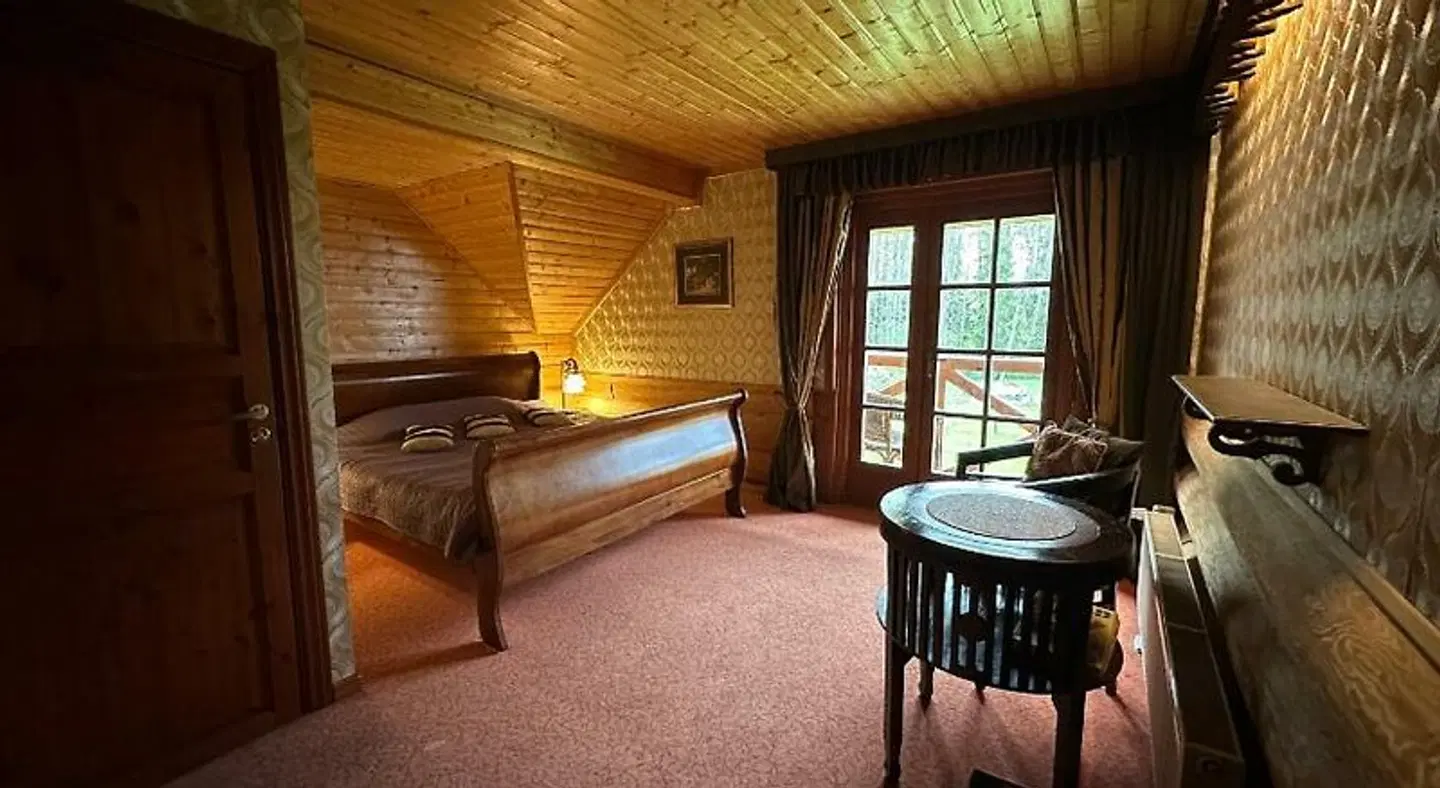 Jauns'tas ROOM_EXAMPLE