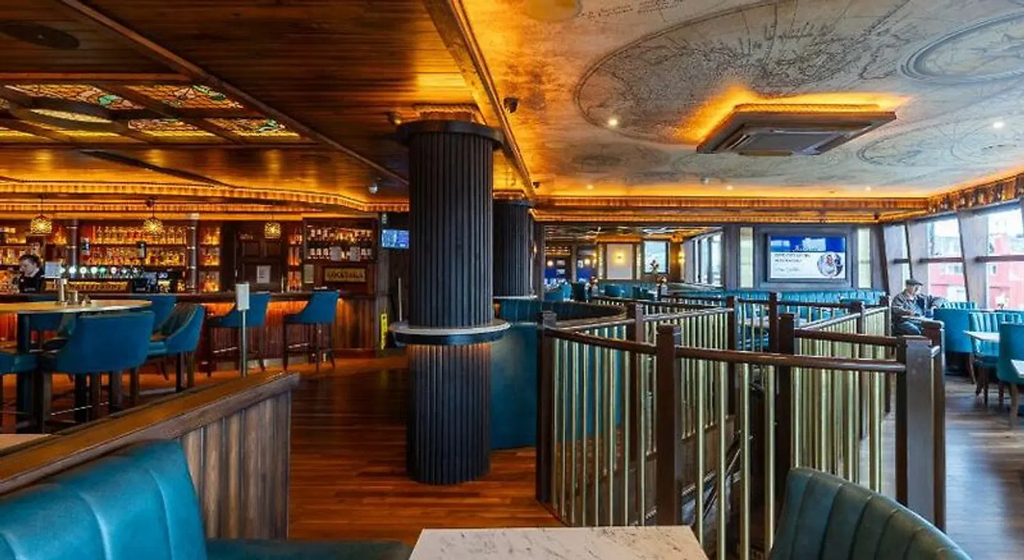 Tara LOUNGE_LOBBY