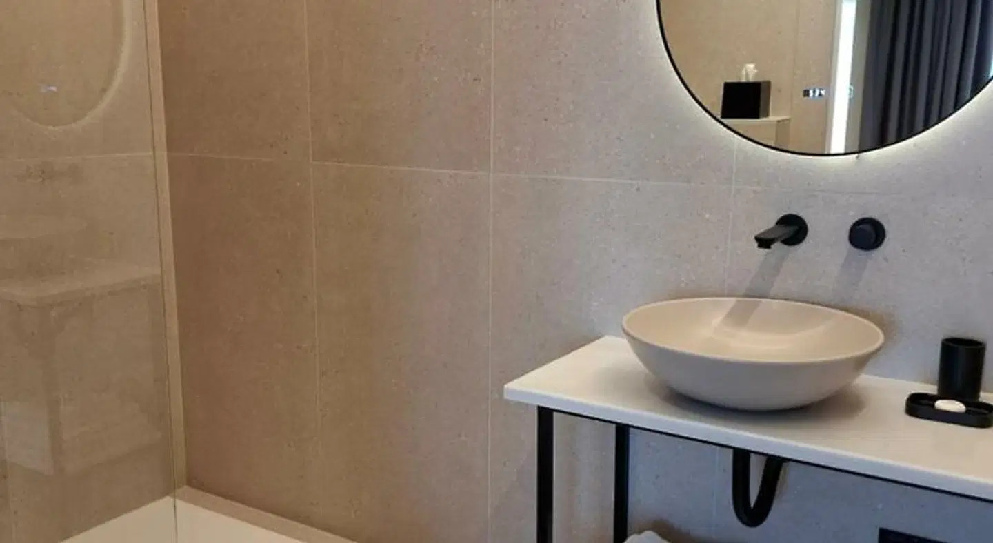 Avra Hotel Badezimmer