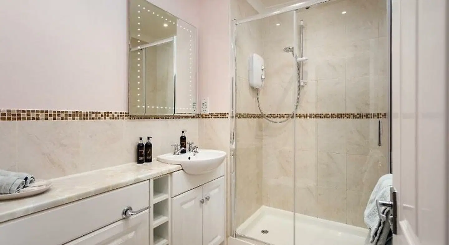 Bucklawren Farm Badezimmer