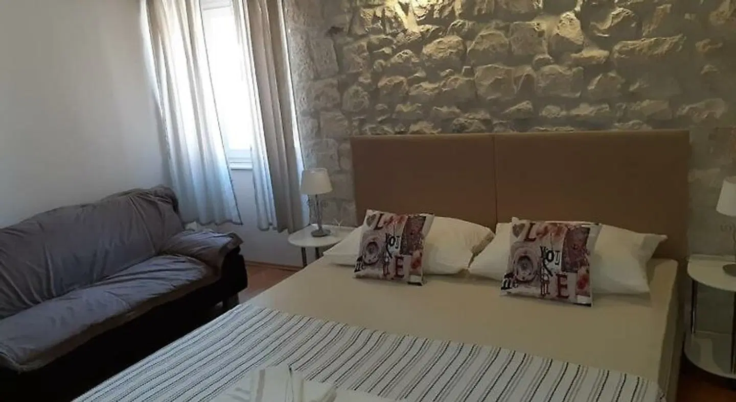 Carol Rooms ROOM_EXAMPLE