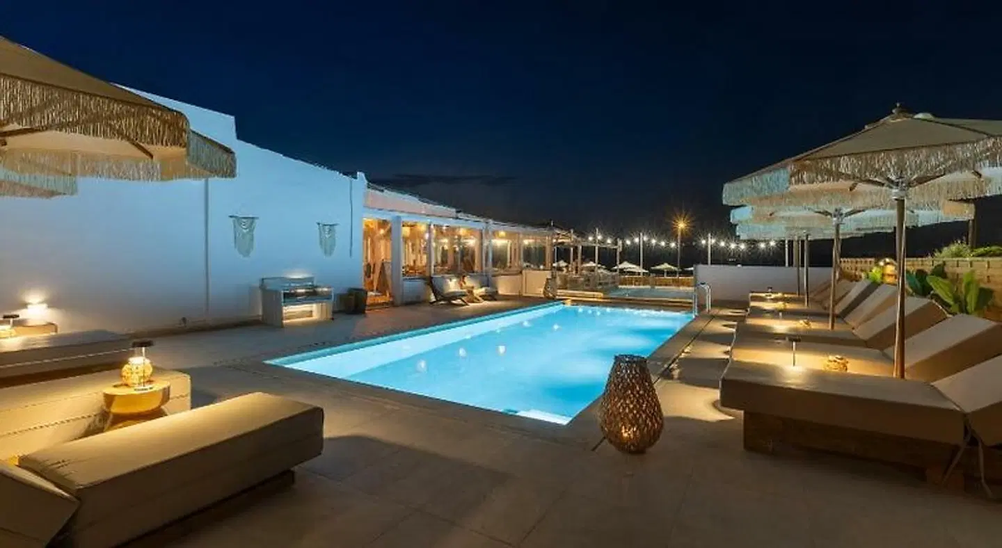 Laza Beach OUTDOOR_POOL