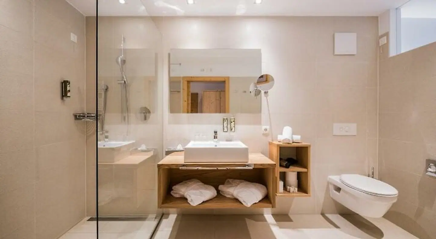 Sporthotel Floralpina Badezimmer
