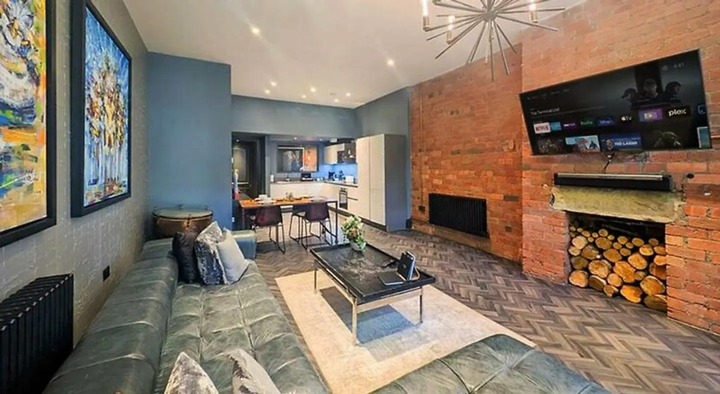 The Bells LOUNGE_LOBBY