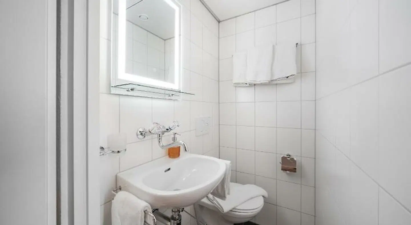 Interlaken Apartments Badezimmer
