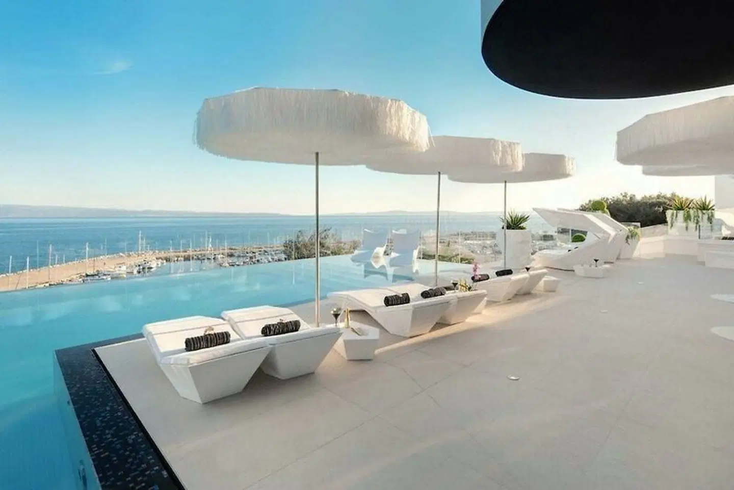 Hotel Posh Strand