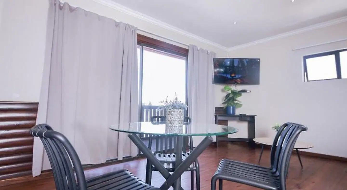 Royal Palms Guest House ROOM_EXAMPLE