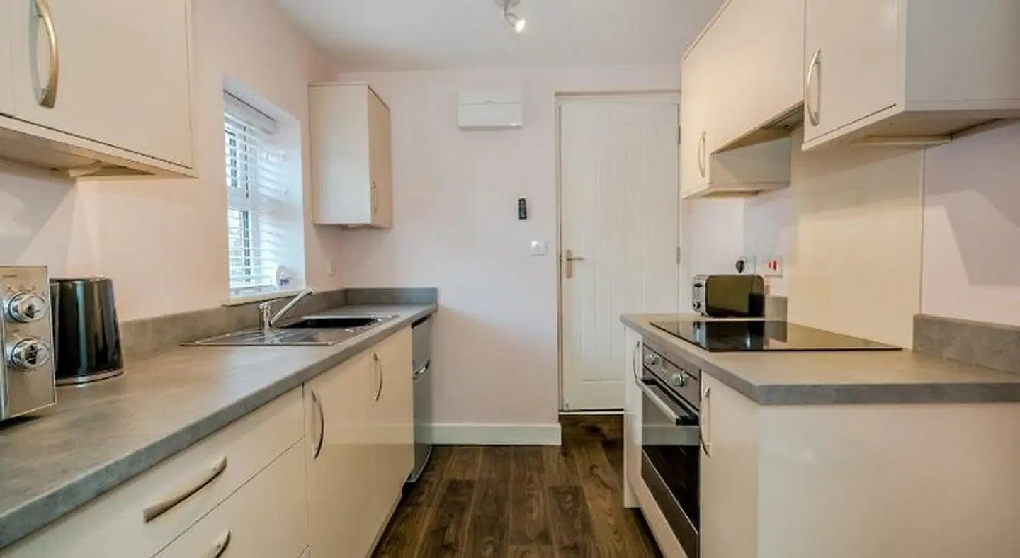 Cannock Hotel Apartments ROOM_EXAMPLE