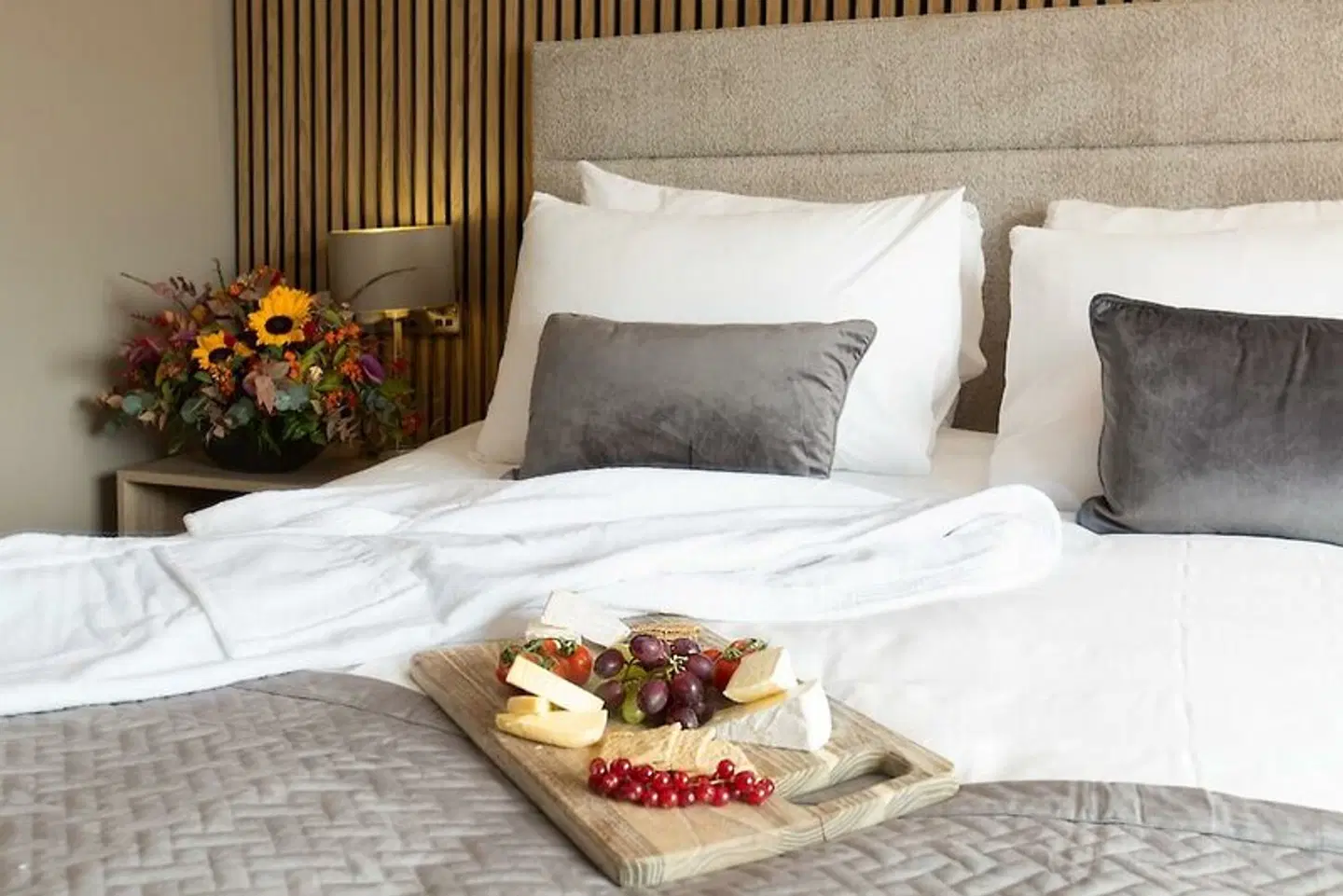 Castle Varagh Hotel & Bar ROOM_EXAMPLE