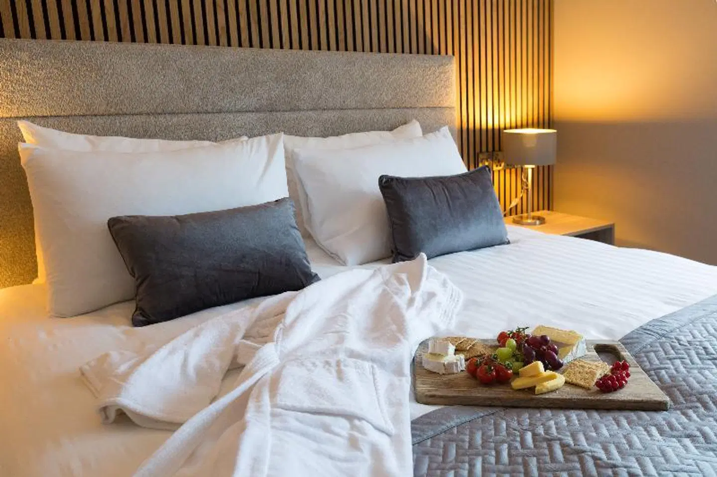 Castle Varagh Hotel & Bar ROOM_EXAMPLE