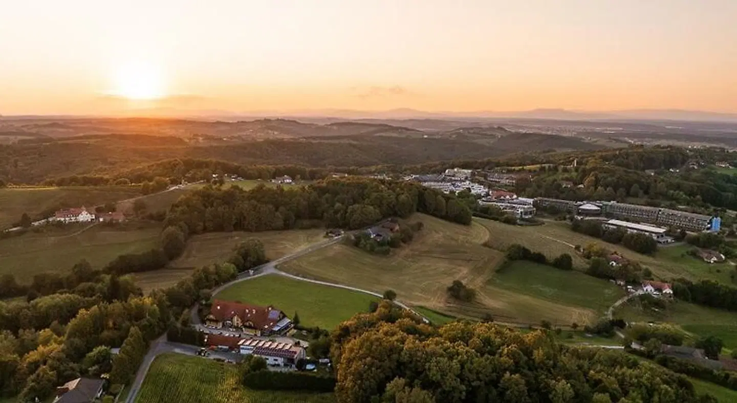 Maria Theresien Hof LANDSCAPE
