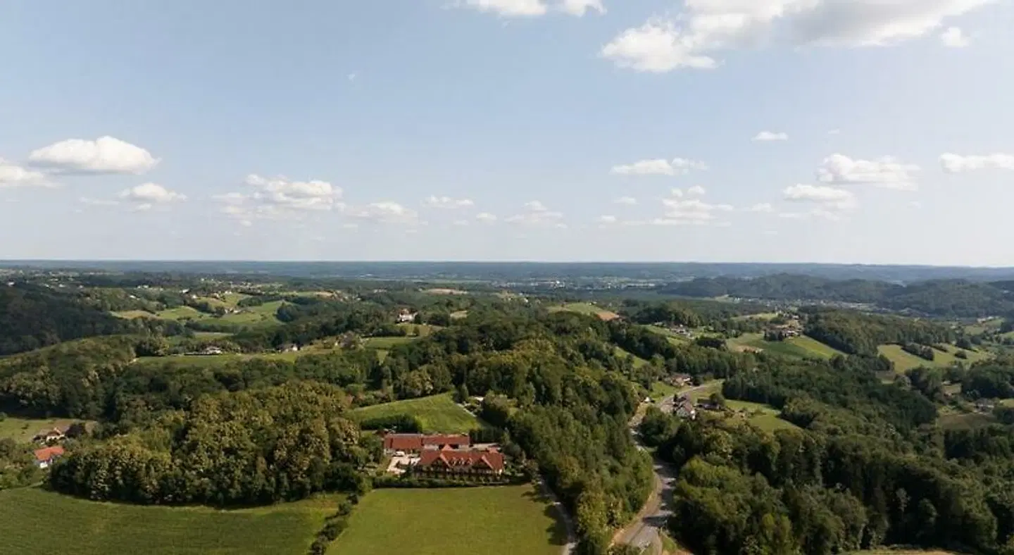 Maria Theresien Hof LANDSCAPE