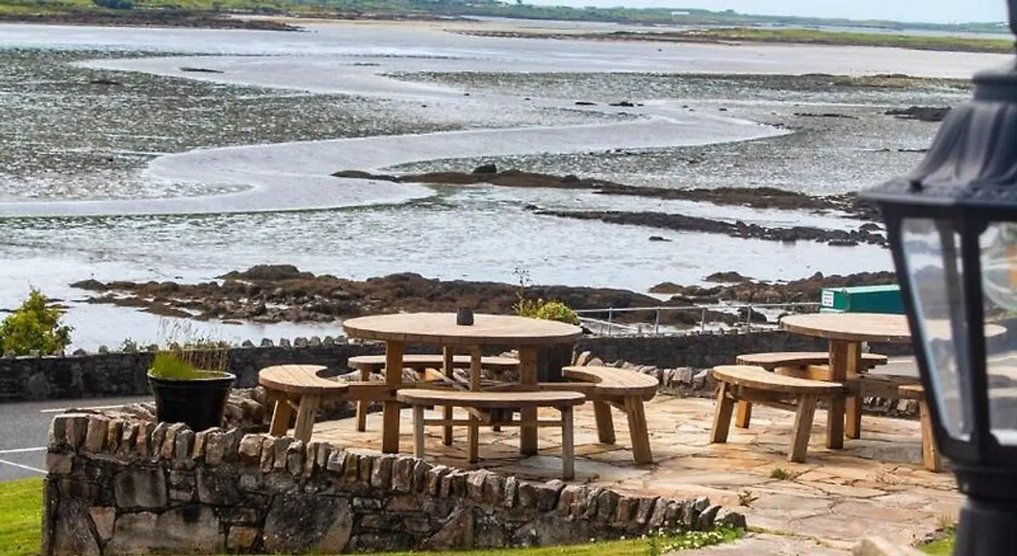 Waterfront Hotel Dungloe LANDSCAPE