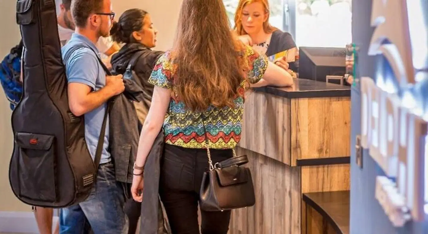 Wild Atlantic Hostel PEOPLE