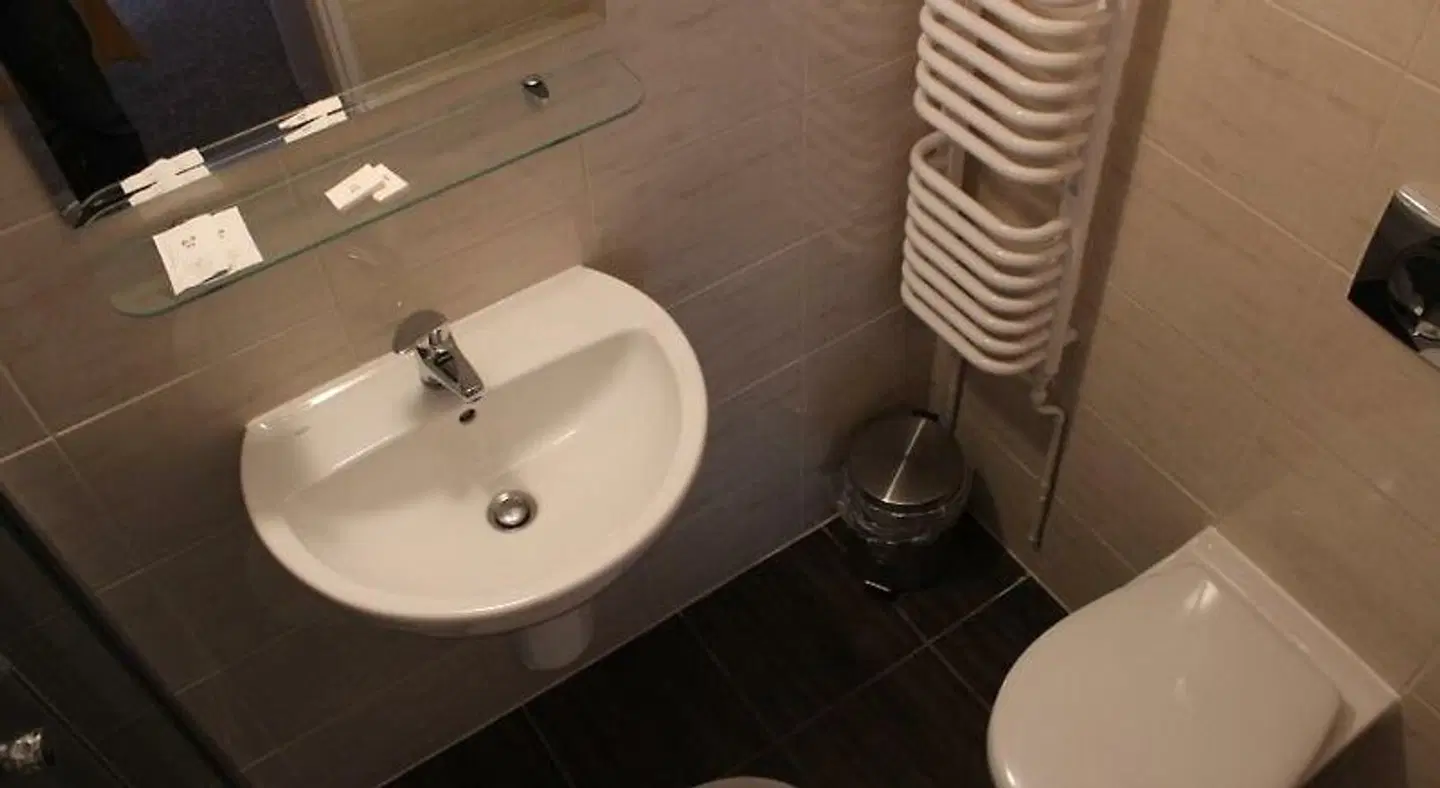 Zajazd Podlesie Badezimmer