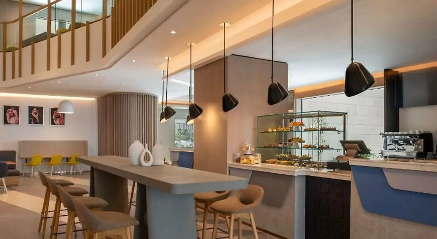 Novotel Riyadh Sahafa Bar