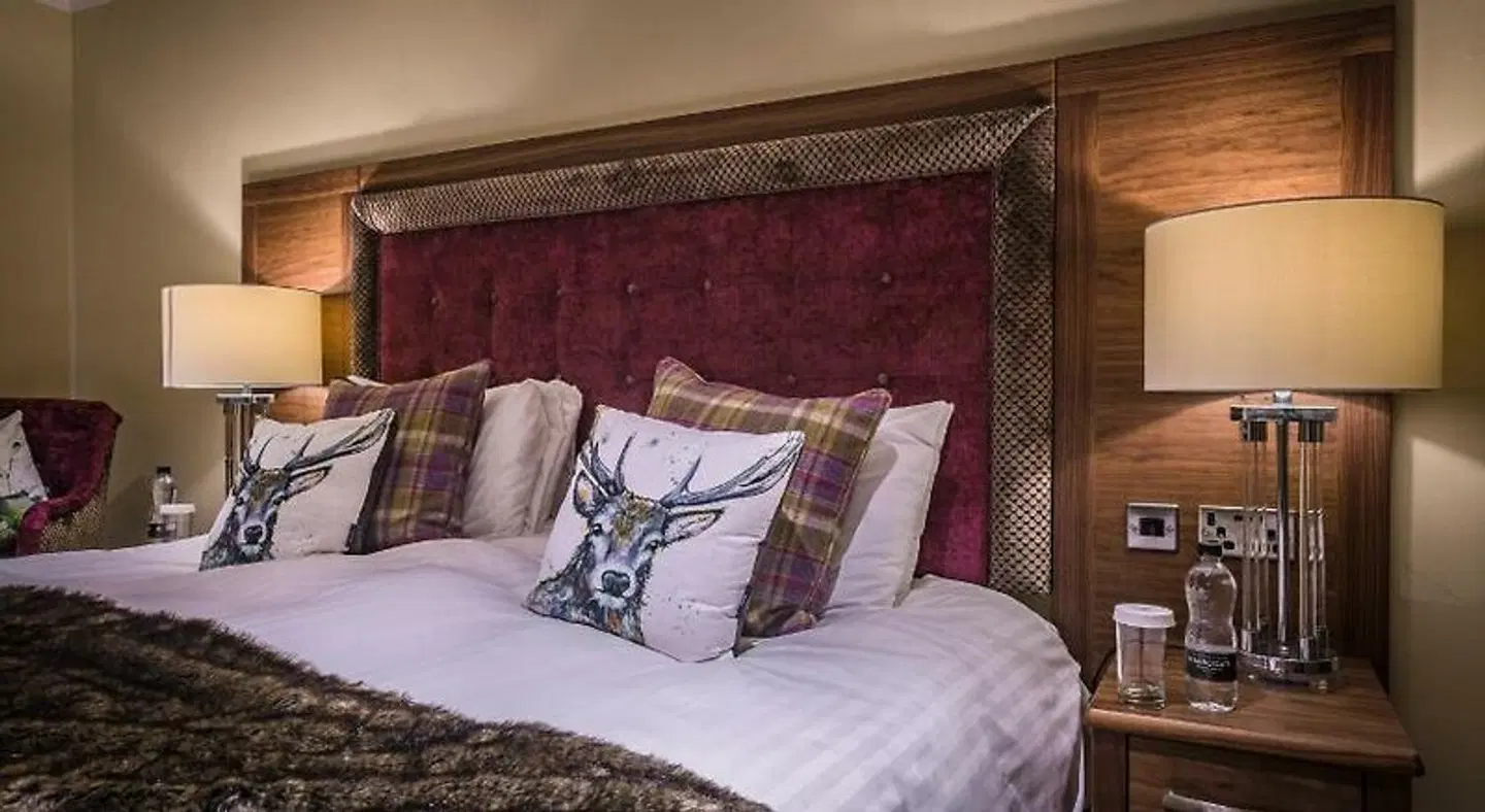 The Feathers ROOM_EXAMPLE