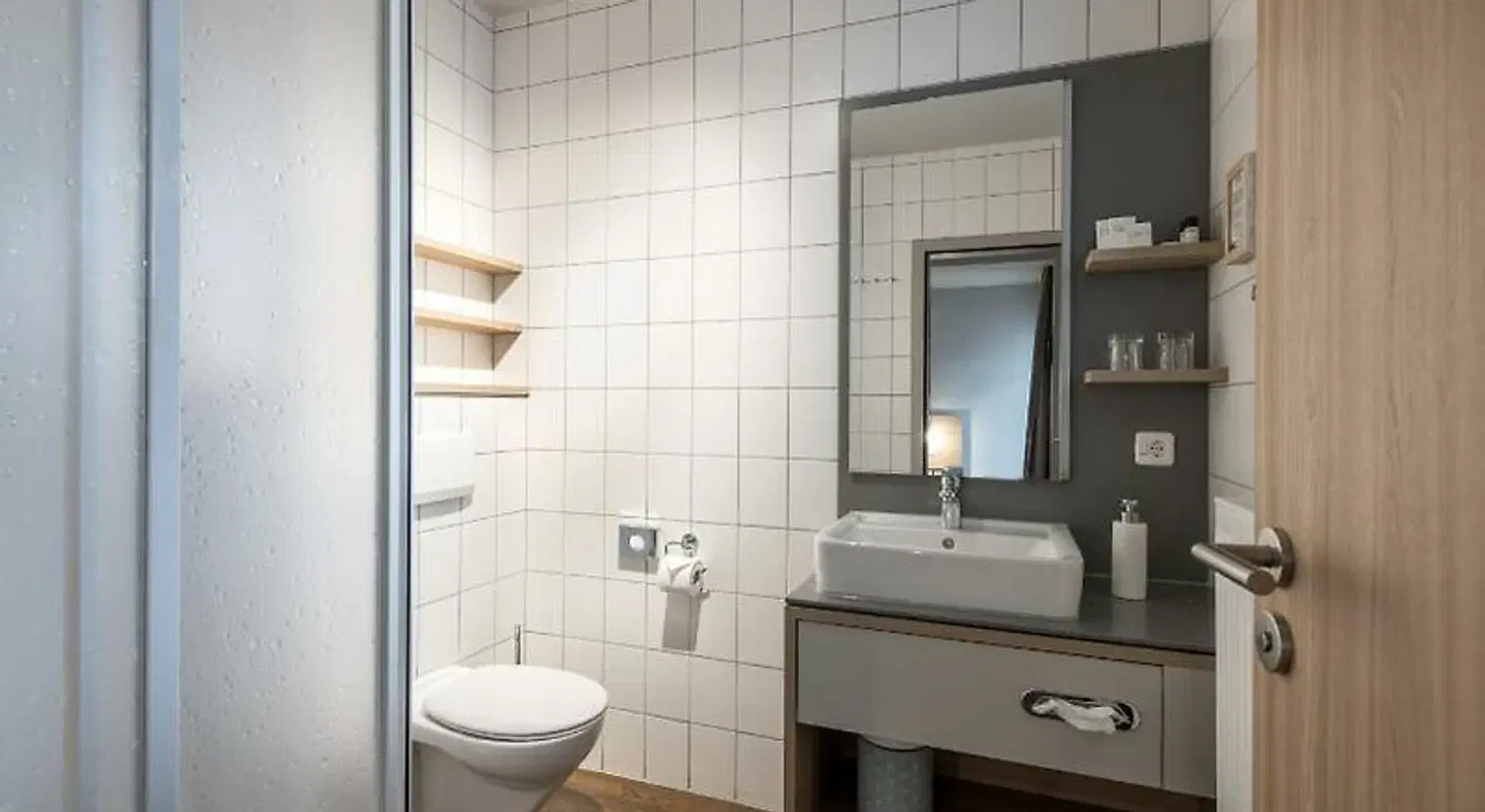 stattHotel. Badezimmer