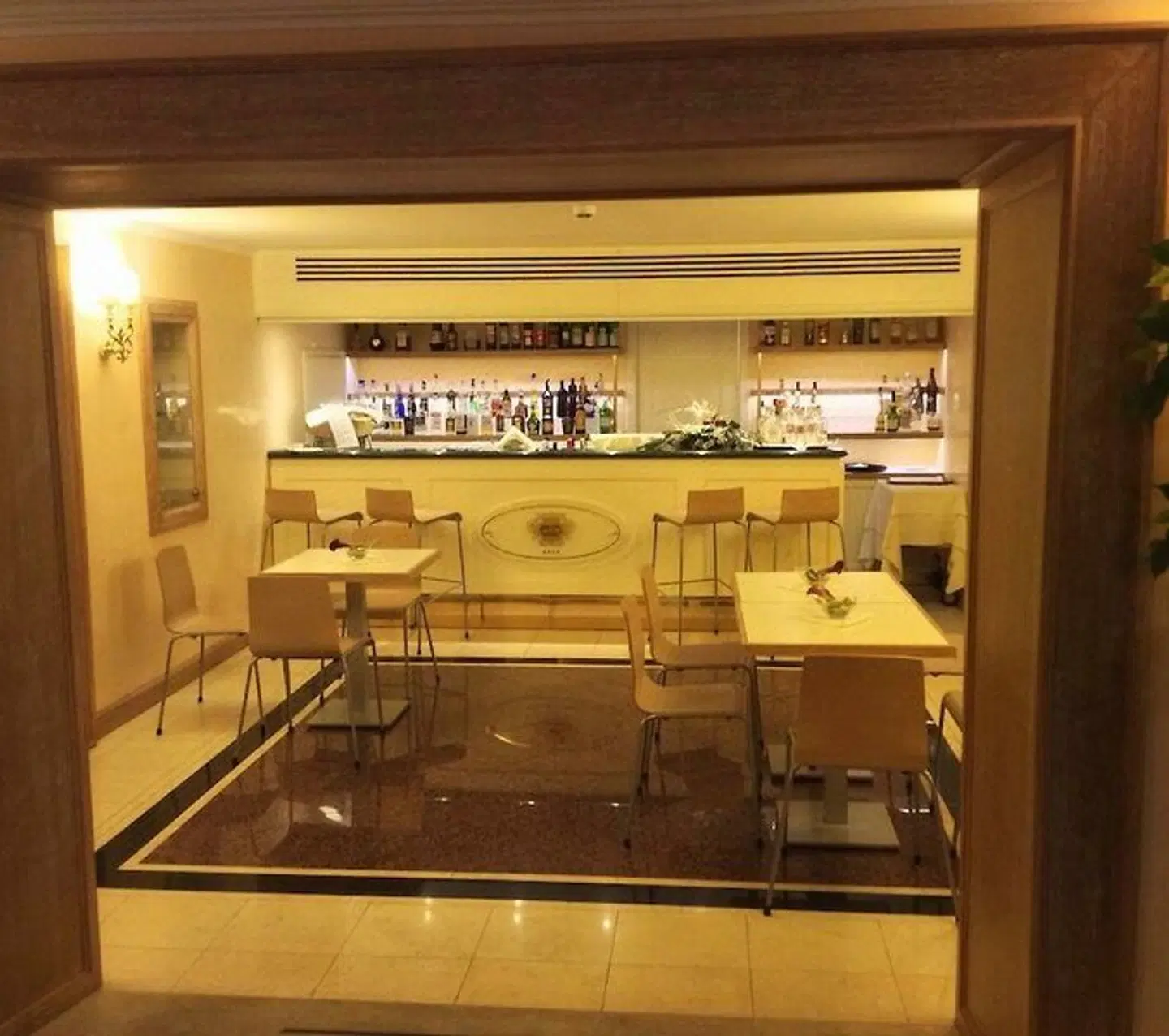 Ambassador Palace Hotel Bar