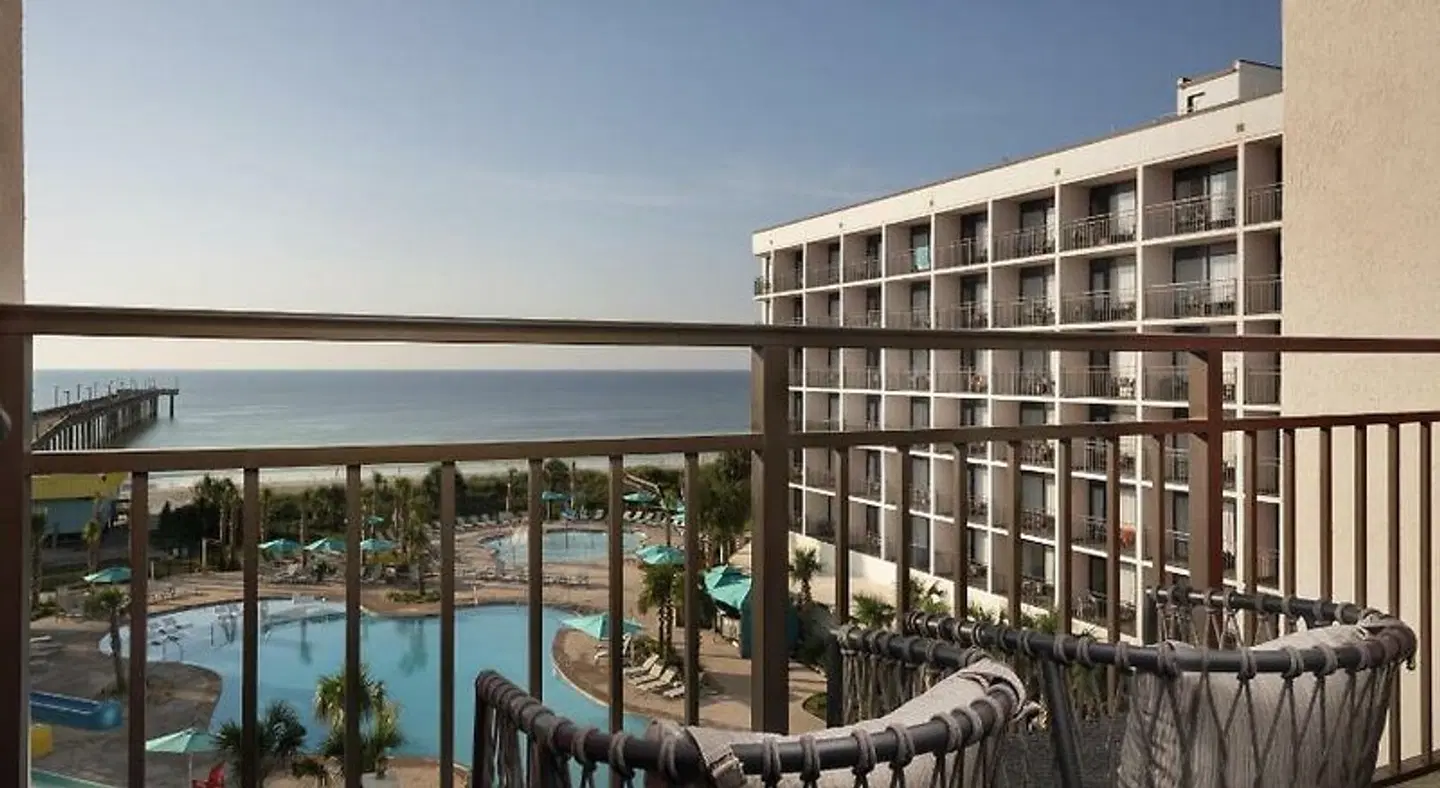 The Ellie Beach Resort Myrtle Beach, Tapestry By Hilton Terrasse