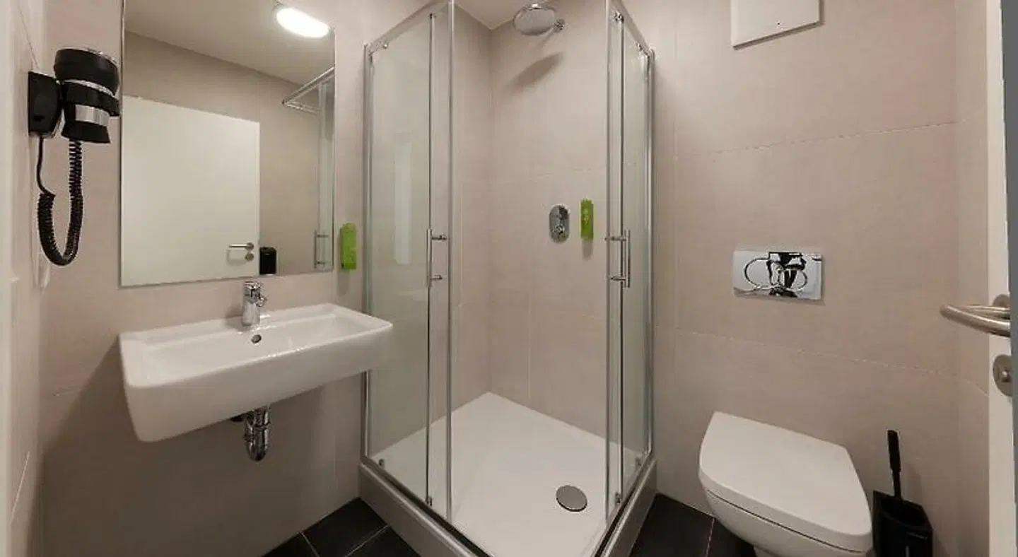 The Bunk Hostel Badezimmer
