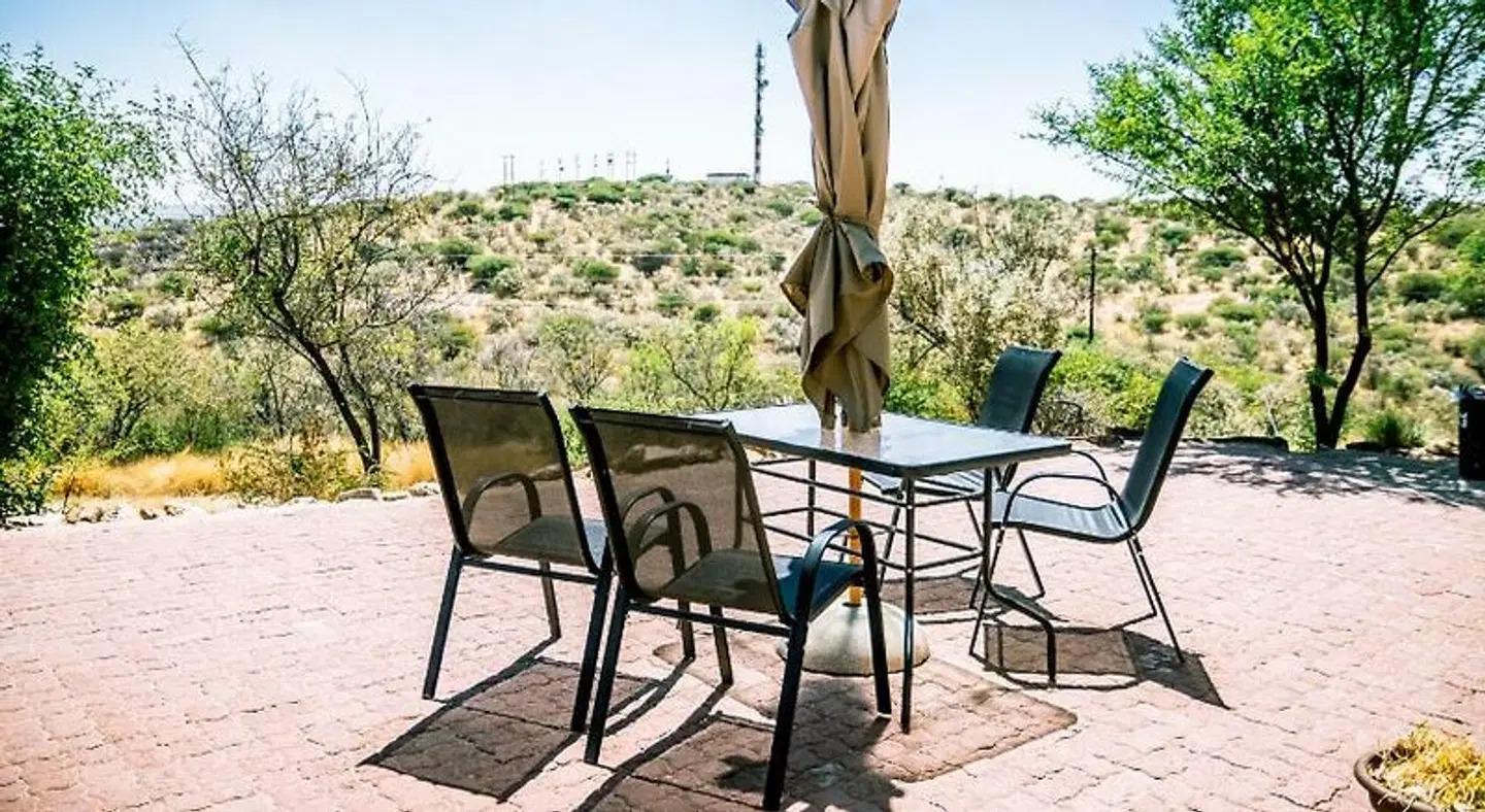Trans Kalahari Inn Terrasse
