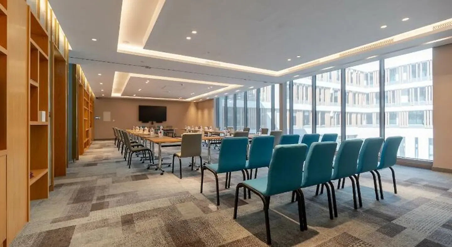 West Walk Retaj Hotel Konferenz