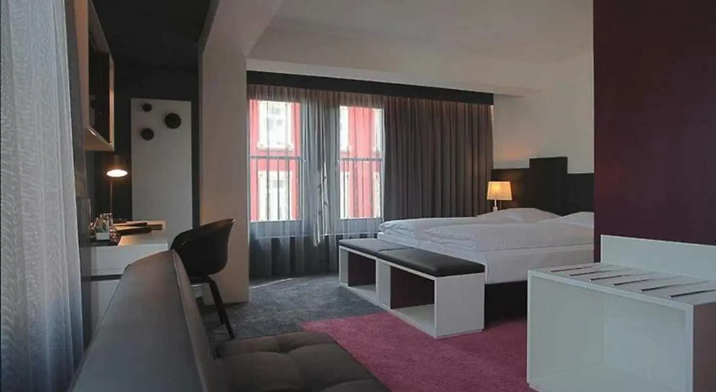 Bliss ROOM_EXAMPLE
