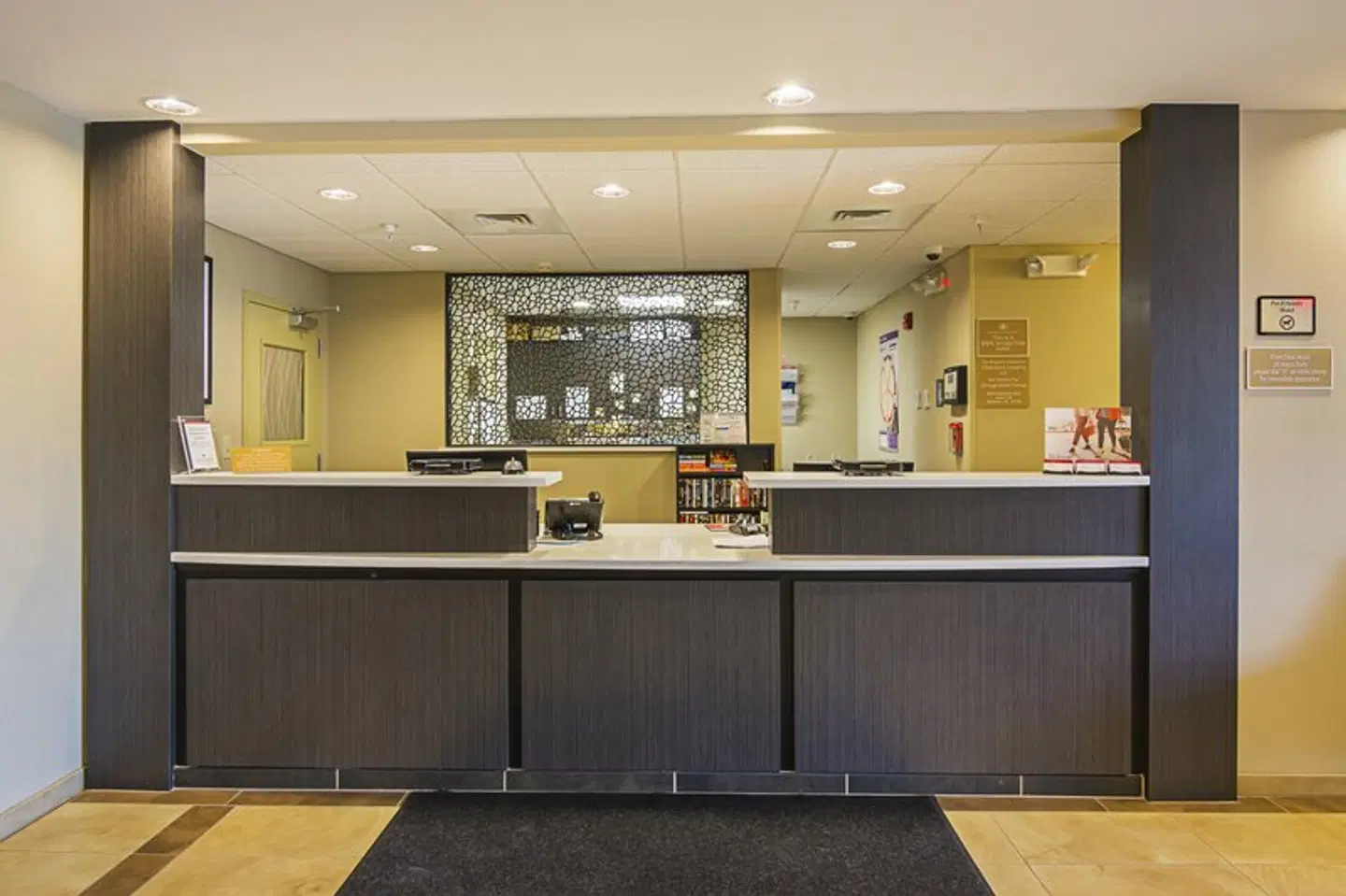 Candlewood Suites Pensacola - University Area by IHG LOUNGE_LOBBY