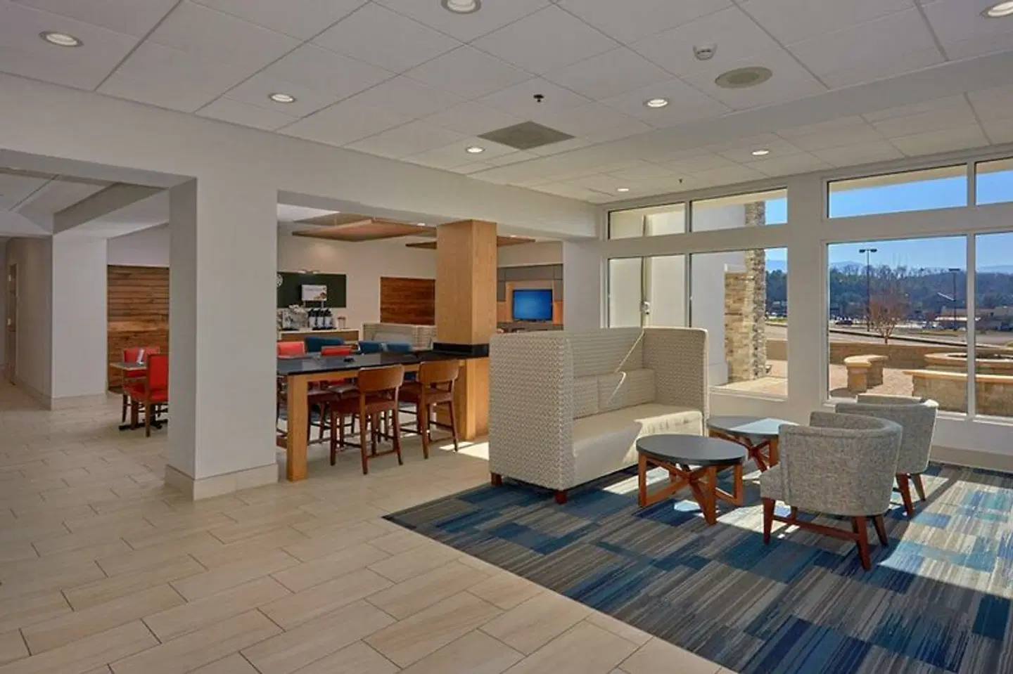 Holiday Inn Express & Suites Pigeon Forge - Sevierville by IHG LOUNGE_LOBBY
