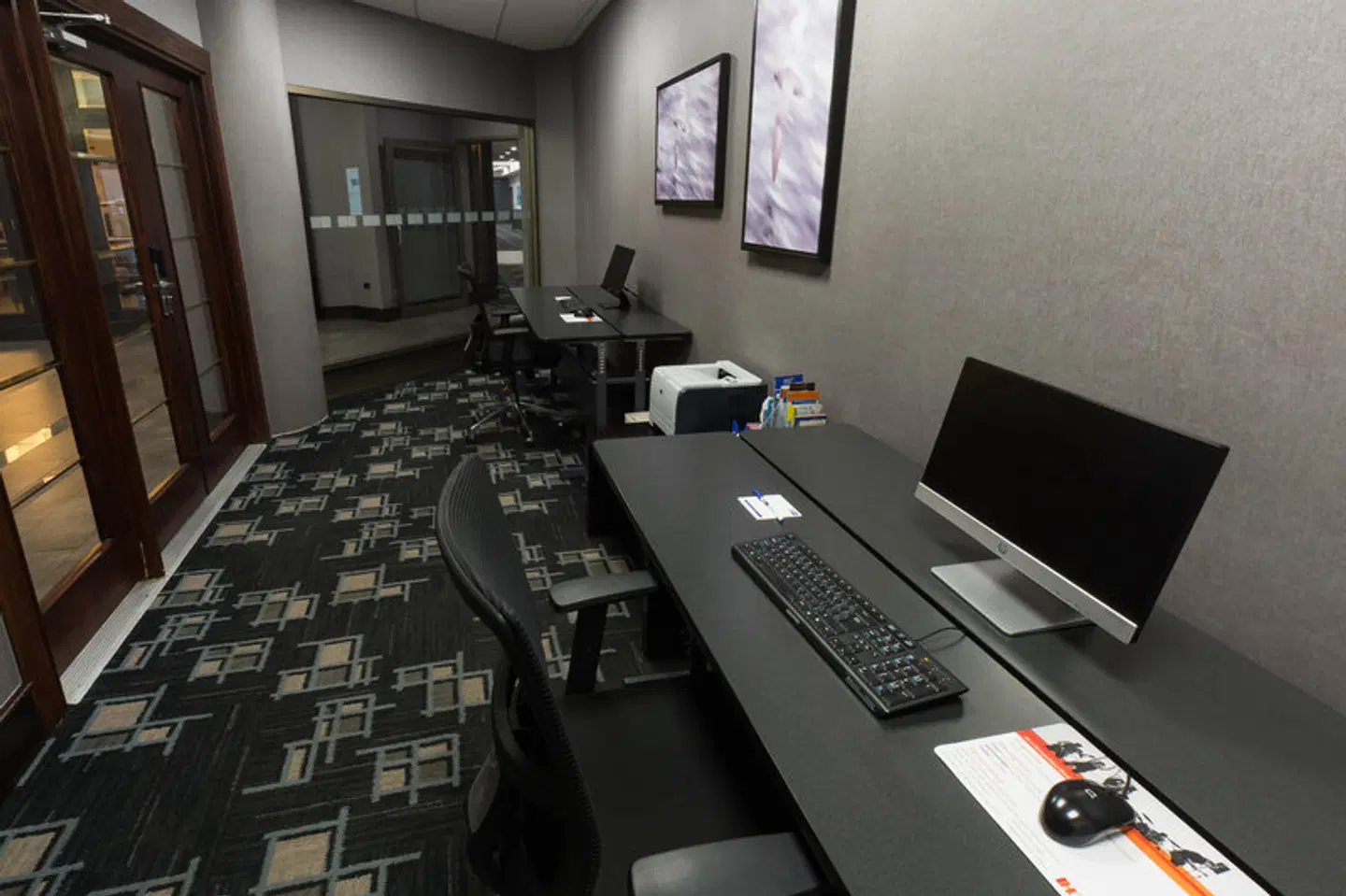 Holiday Inn Express Edmonton Downtown by IHG ROOM_EXAMPLE