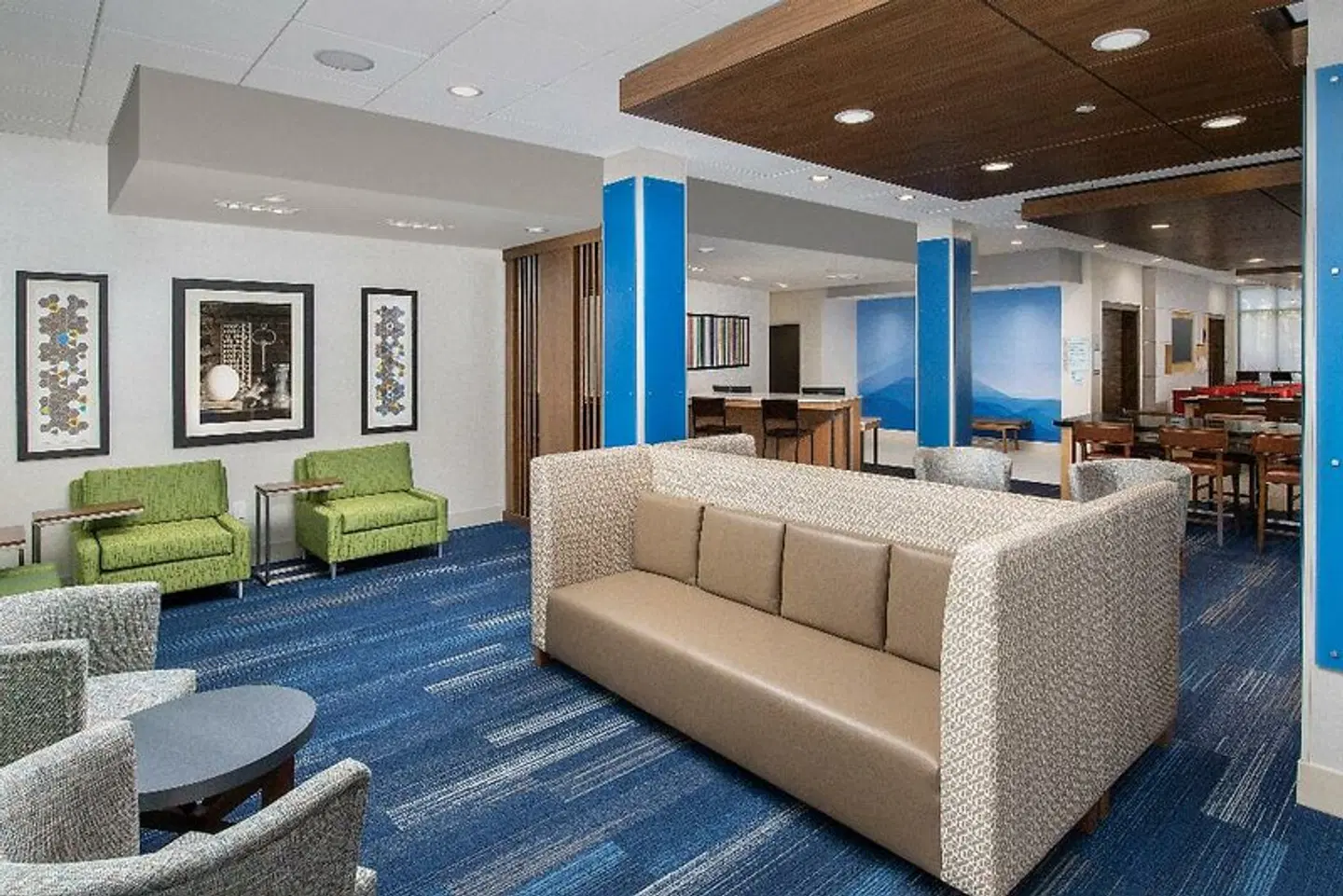Holiday Inn Express Pensacola Downtown by IHG LOUNGE_LOBBY