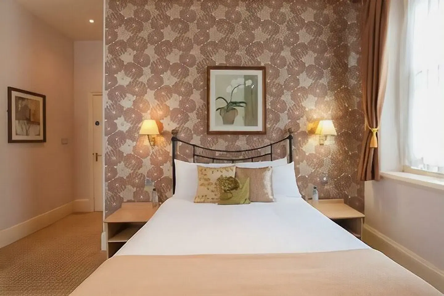 Grouse & Claret by Marston's Inns ROOM_EXAMPLE