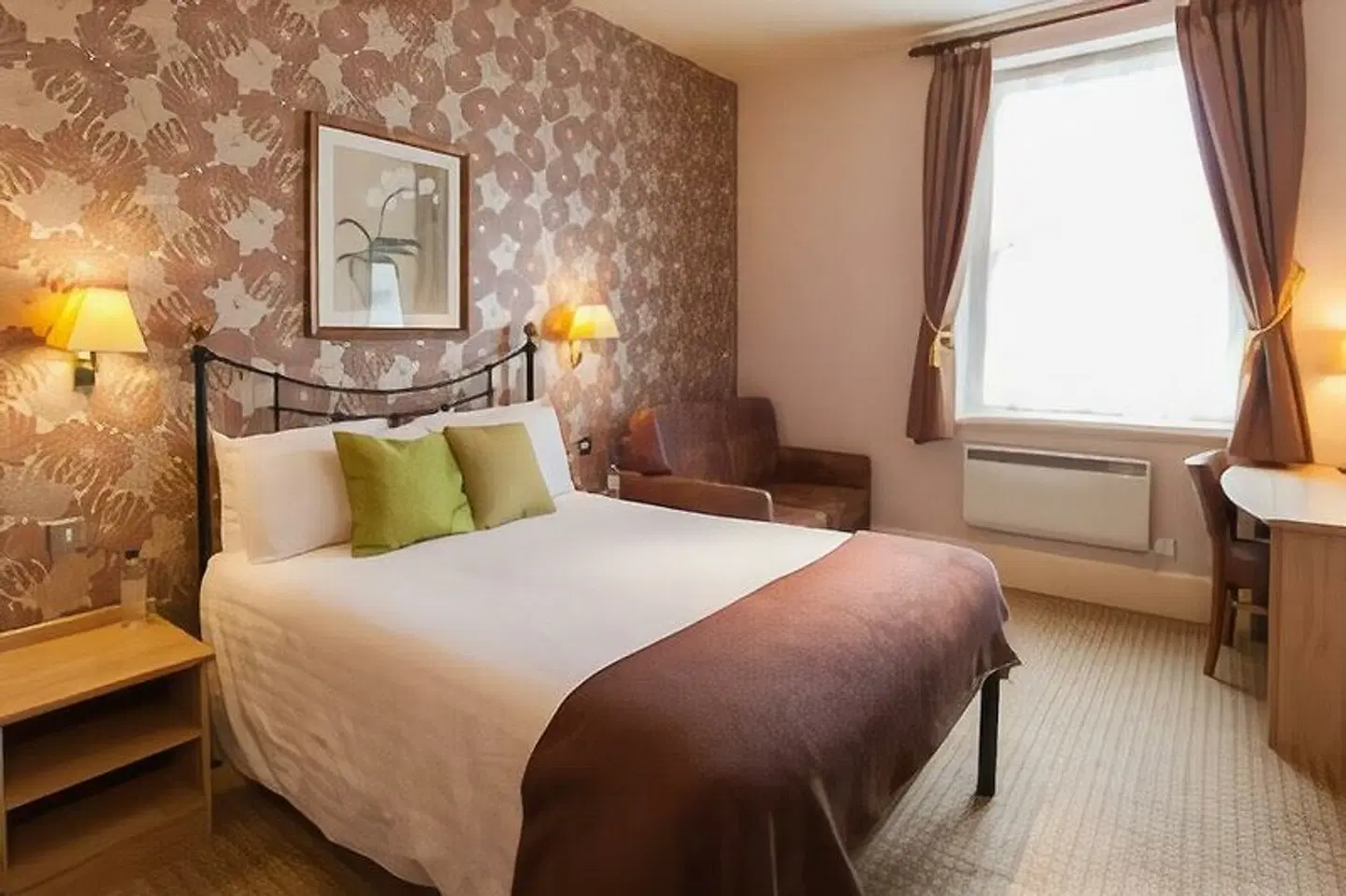 Grouse & Claret by Marston's Inns ROOM_EXAMPLE