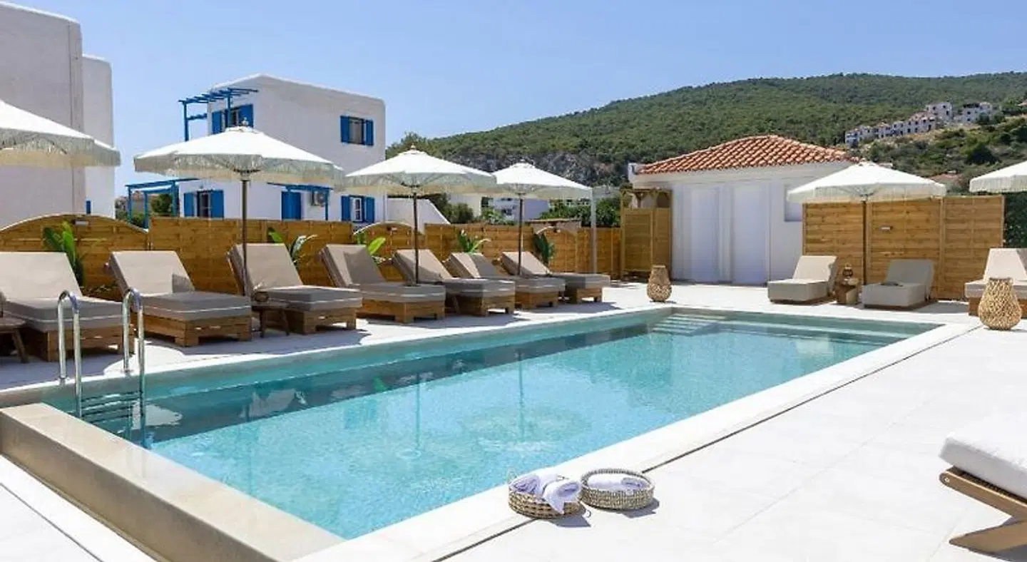 Laza Beach OUTDOOR_POOL