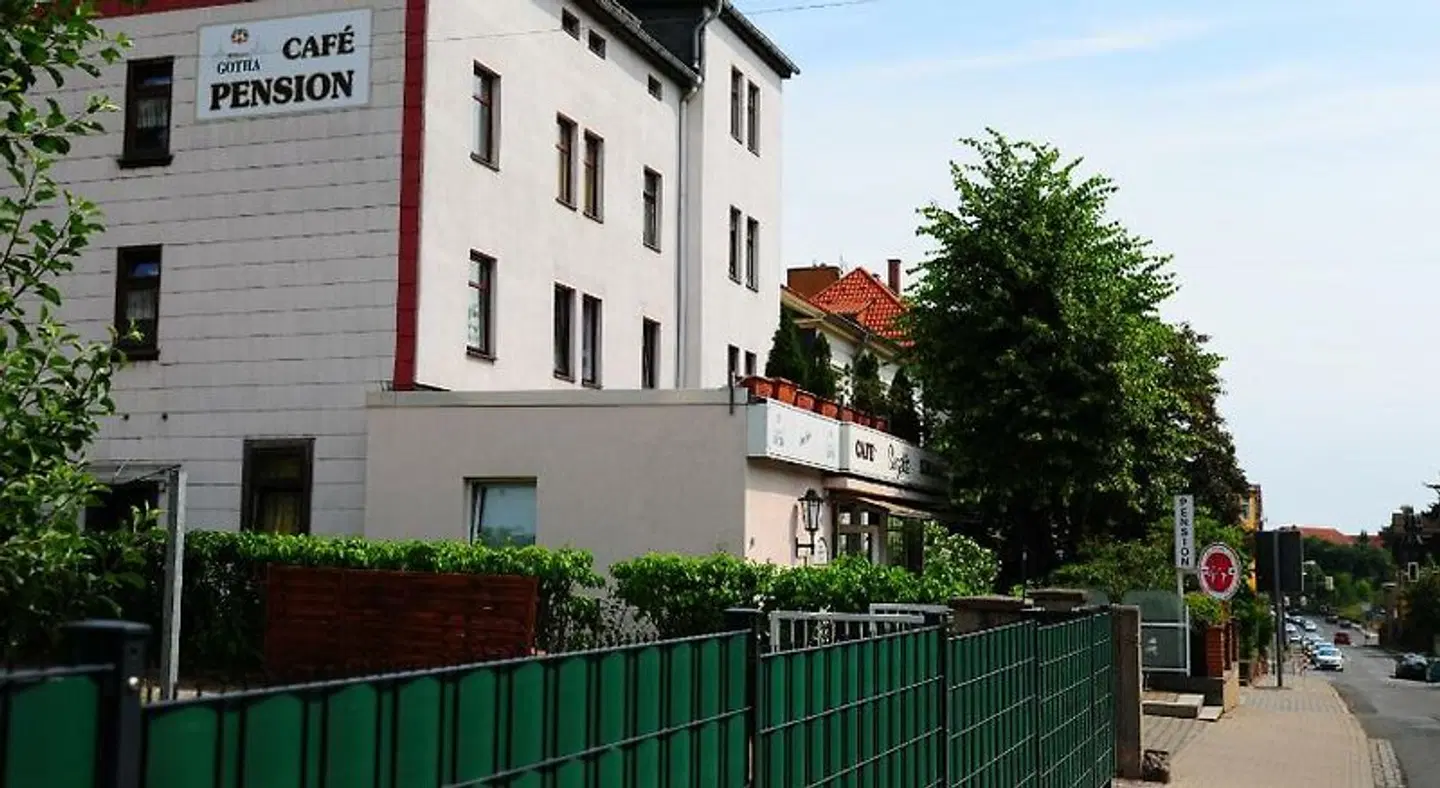 Pension Cafe Suzette EXTERIOR